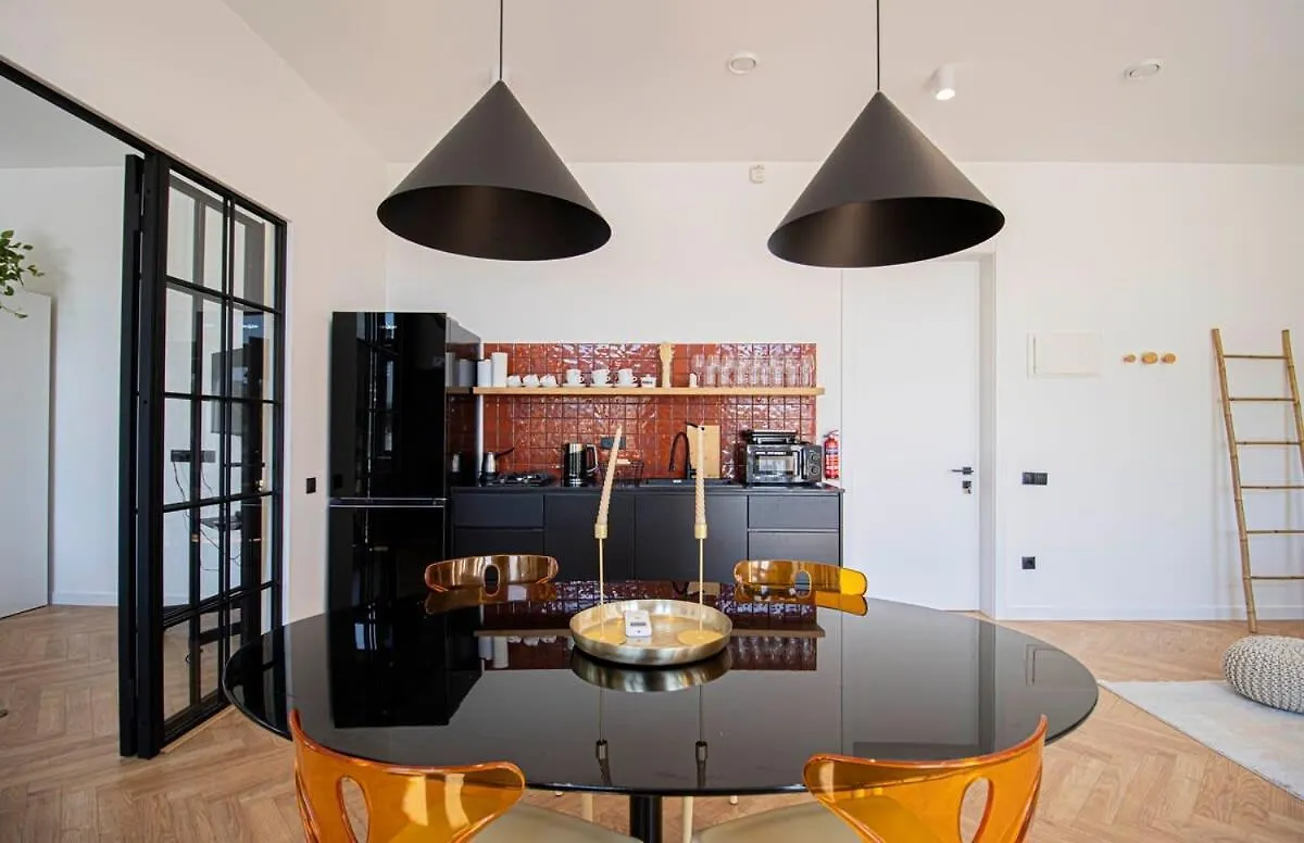 Chic 2Br Center Apt With View - By Wehost ティビリシ