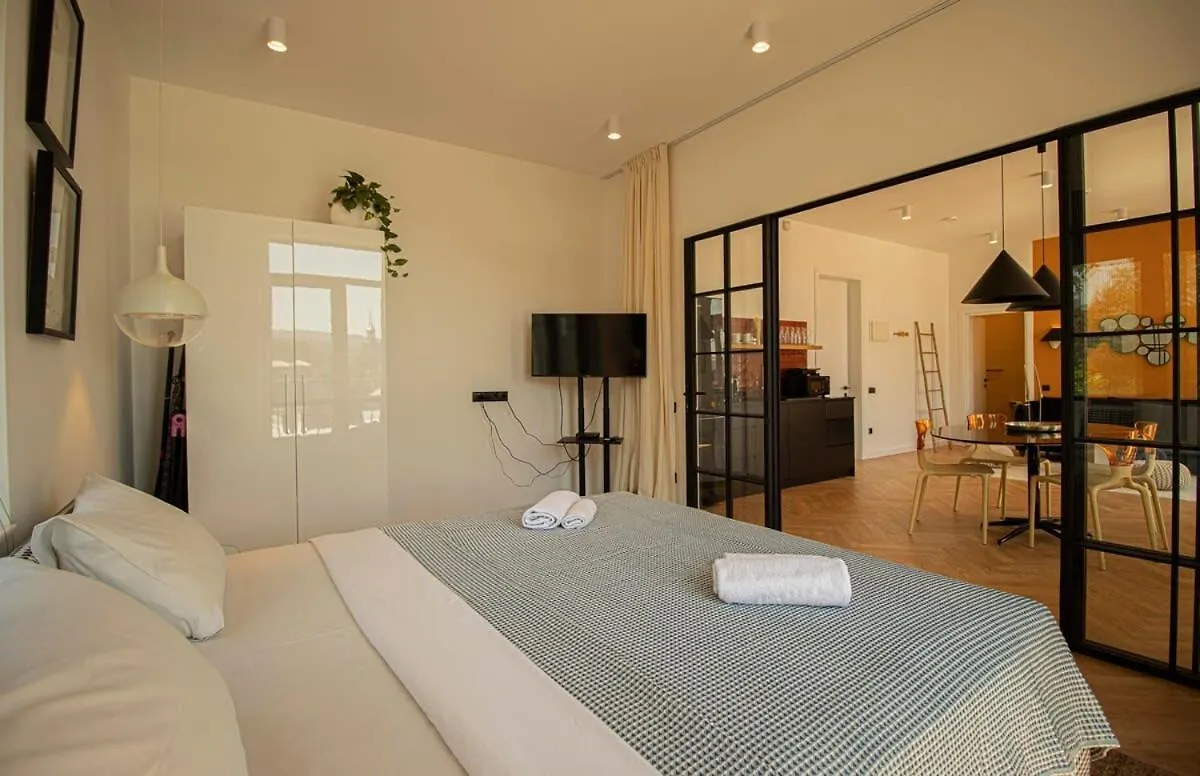 アパート Chic 2Br Center Apt With View - By Wehost ティビリシ